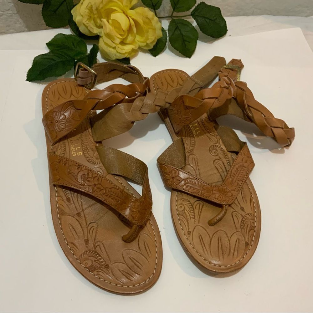 Women Very Volatile Los Angeles tan tooled leather size 9 sandals.